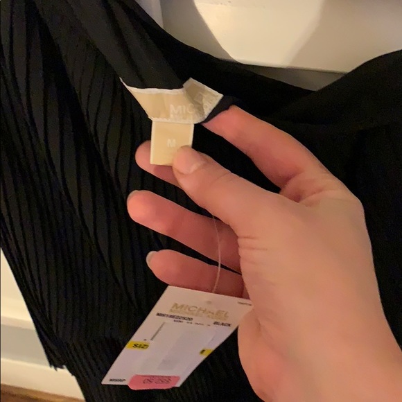 Black dress - Picture 2 of 3